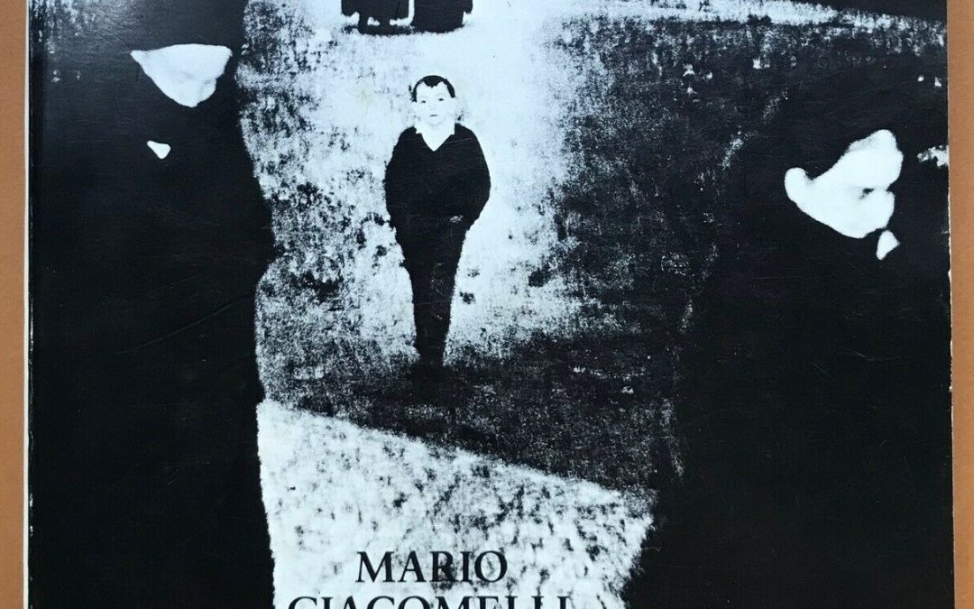 “Mario Giacomelli” di Arturo Carlo Quintavalle (1980): lo studio principale sul grande fotografo di Senigallia