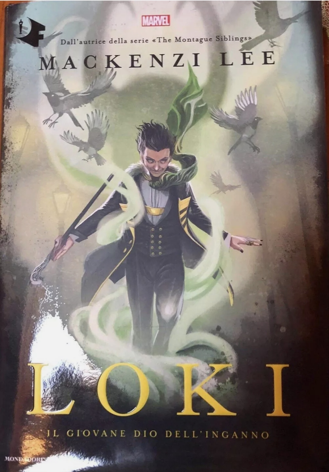 Libro “Loki – Il Giovane Dio dell’Inganno” – Mackenzi Lee