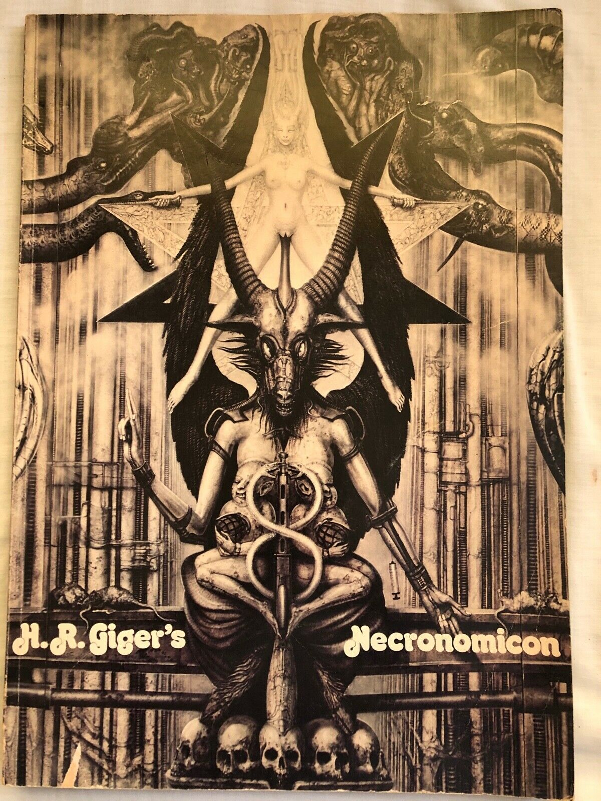 Necronomicon – H.R.Giger’s – molto raro – 1984 con Exlibris d’autore