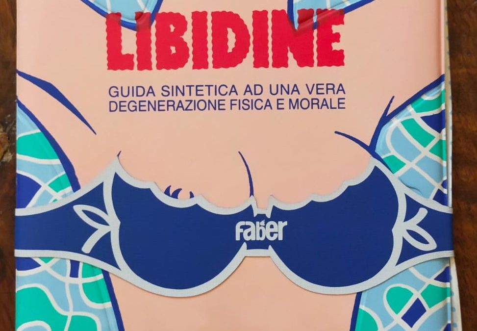 Il primo libro gonfiabile (tutto in plastica) è di Roberto D’Agostino, con “Libidine” (1987)